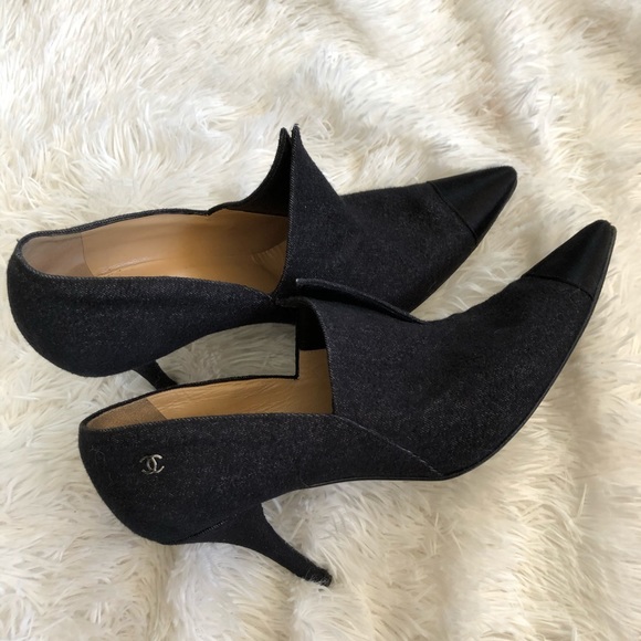 Chanel pointed toe heels - Picture 1 of 8